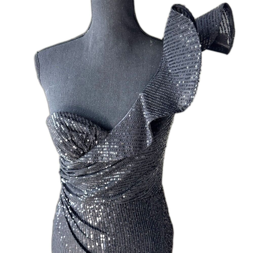 1005 JVN Jovani size 6 ruffle one shoulder sequin dress with slit black